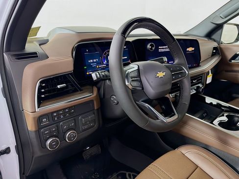 New 2026 Chevrolet Suburban High Country AWD/4WD image 9