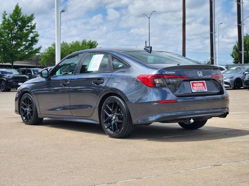 Used 2023 Honda Civic Sport image 4