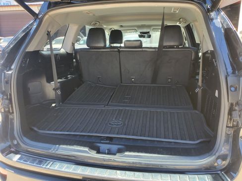 Used 2019 Toyota Highlander XLE AWD/4WD image 51