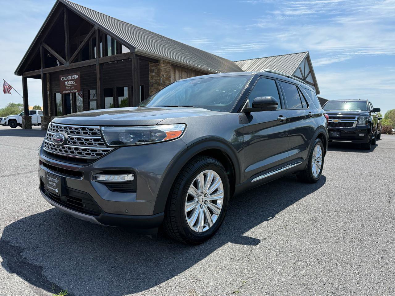 Used 2020 Ford Explorer Limited RWD image 2