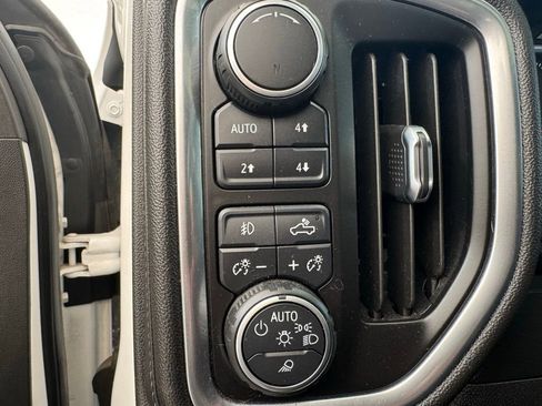 Used 2019 Chevrolet Silverado 1500 High Country w/ Technology Package image 17