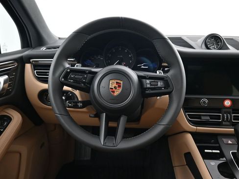 New 2026 Porsche Macan image 13