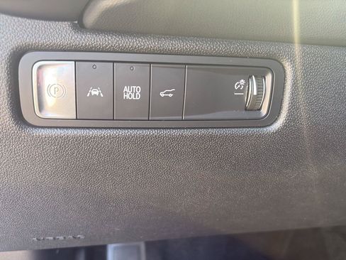 Used 2025 Chevrolet Equinox EV RS AWD/4WD image 25