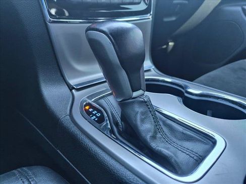 Used 2021 Jeep Grand Cherokee Laredo X AWD/4WD image 12