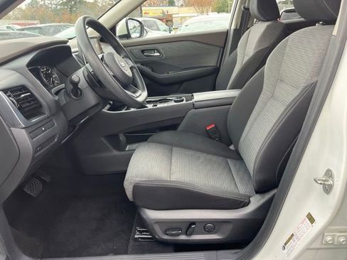 Used 2021 Nissan Rogue SV AWD/4WD image 12