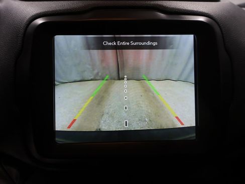 Certified 2018 Jeep Renegade Latitude w/ UConnect 8.4 Nav Group AWD/4WD image 28