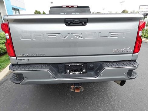 Used 2024 Chevrolet Silverado 2500 High Country AWD/4WD image 4