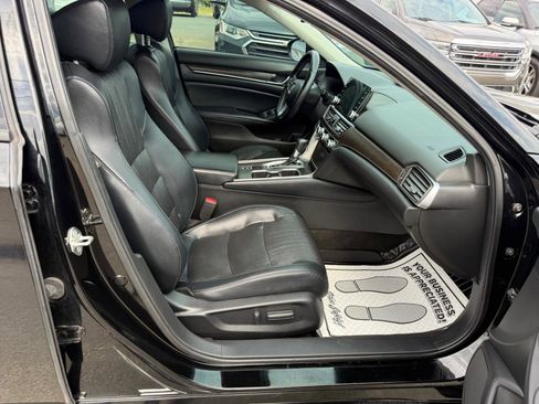 Used 2018 Honda Accord EX-L image 12