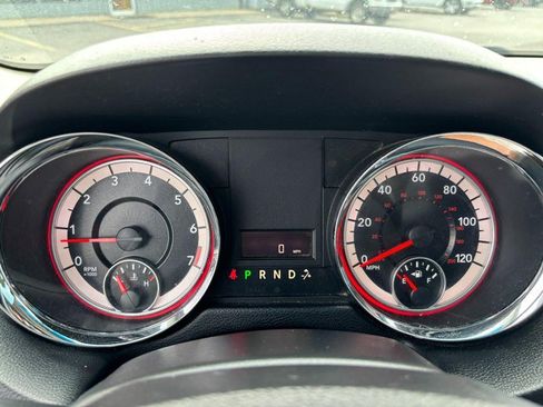 Used 2015 Dodge Grand Caravan SXT FWD image 19