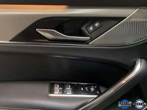 Used 2024 Jaguar F-PACE R-Dynamic S image 31
