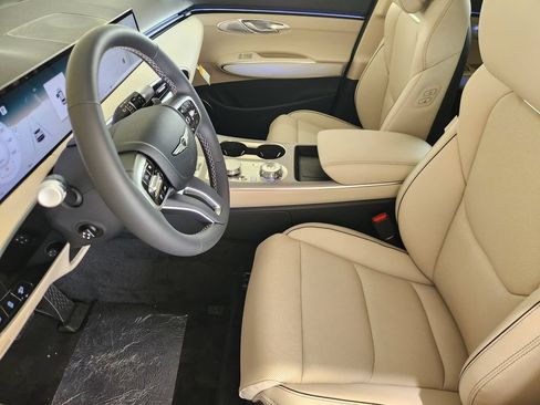 New 2026 Genesis GV70 2.5T Advanced AWD/4WD image 10