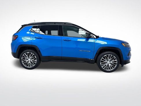Used 2022 Jeep Compass Limited w/ Elite Group AWD/4WD image 2