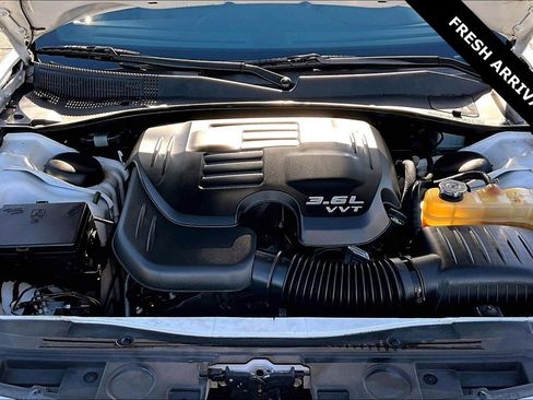 Used 2019 Chrysler 300 S image 27