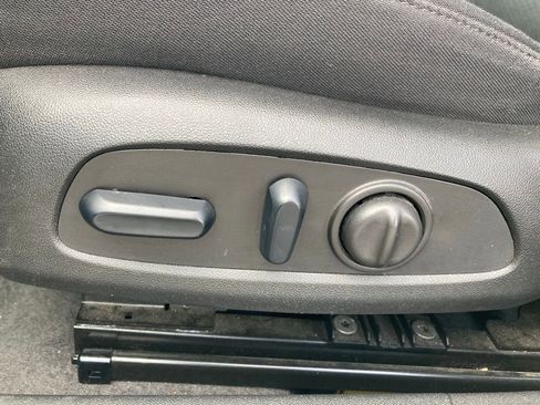 Used 2024 Chevrolet Malibu LT FWD image 11