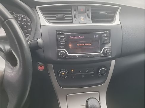 Used 2015 Nissan Sentra SV FWD image 11