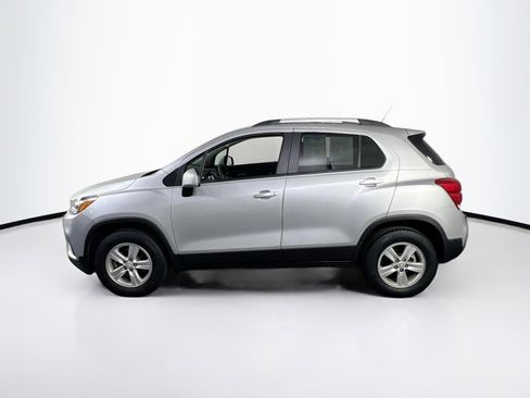 Used 2022 Chevrolet Trax LT w/ LT Convenience Package AWD/4WD image 8