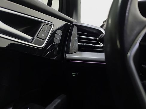 Used 2024 Audi Q4 e-tron Premium Plus w/ Premium Plus image 29