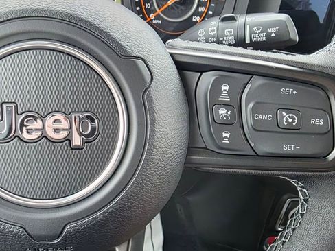 New 2026 Jeep Wrangler Unlimited Rubicon AWD/4WD image 26