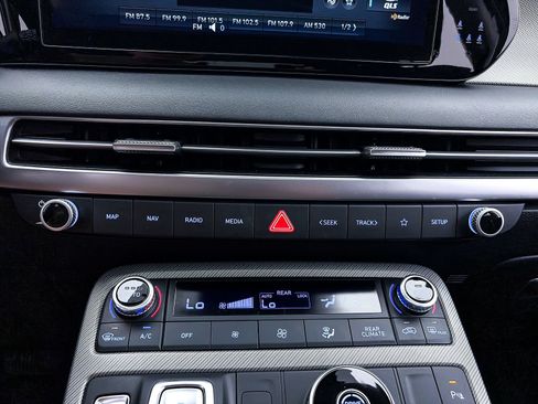 Used 2023 Hyundai Palisade SEL w/ Premium Package FWD image 28