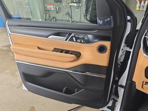 New 2026 Jeep Grand Wagoneer Summit AWD/4WD image 28