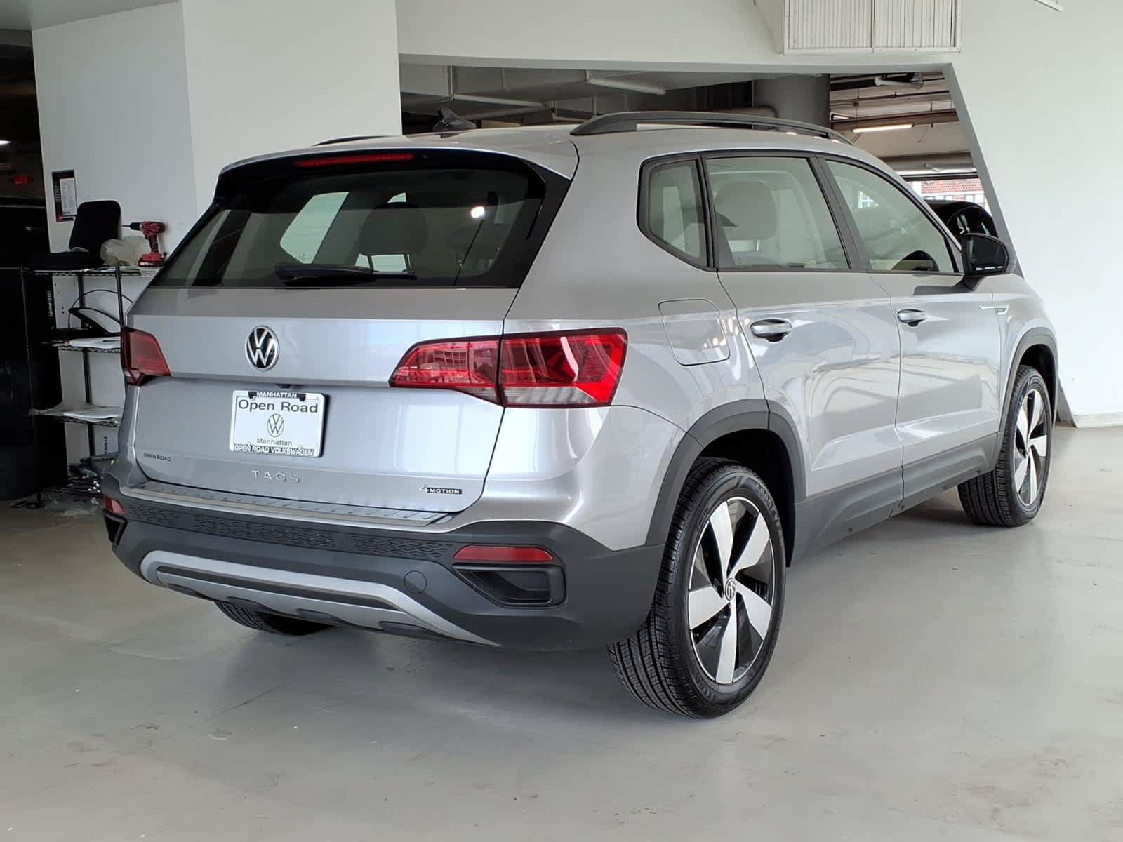 Used 2023 Volkswagen Taos S w/ Driver Assistance Package AWD/4WD image 4