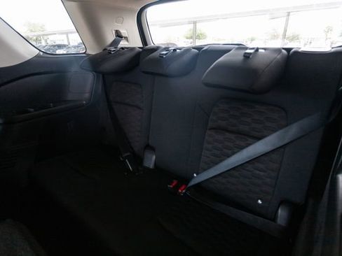 Used 2024 Nissan Pathfinder SV image 31