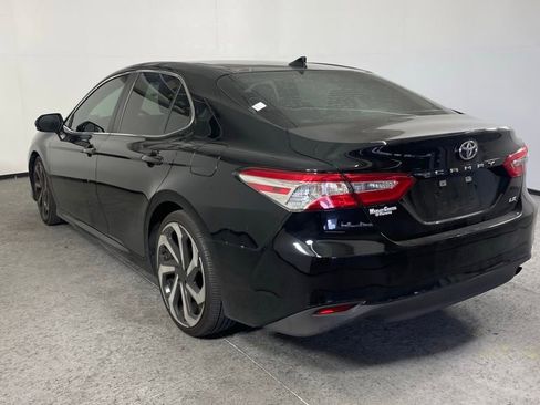 Used 2020 Toyota Camry LE image 5