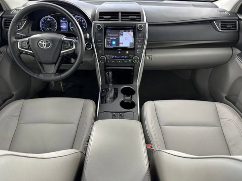 Used 2017 Toyota Camry XLE w/ Advanced Technology Package FWD image 3