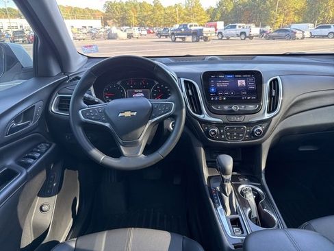 Certified 2023 Chevrolet Equinox Premier image 24