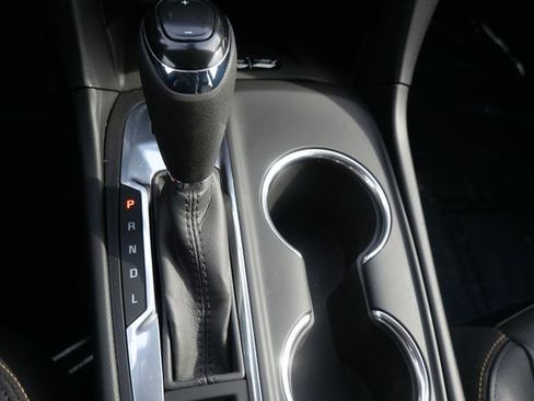 Used 2020 Chevrolet Equinox Premier image 22