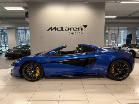Used 2020 McLaren 570S image 1
