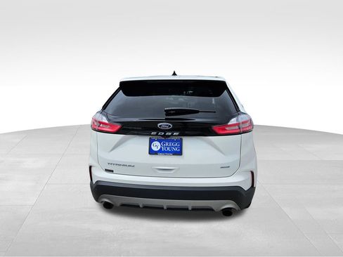 Used 2022 Ford Edge Titanium w/ Equipment Group 301A AWD/4WD image 8