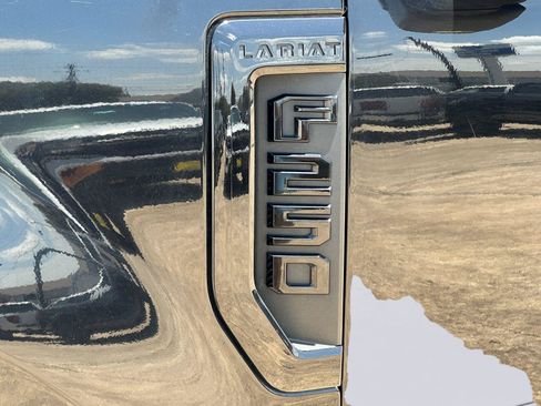 Used 2022 Ford F250 Lariat AWD/4WD image 11