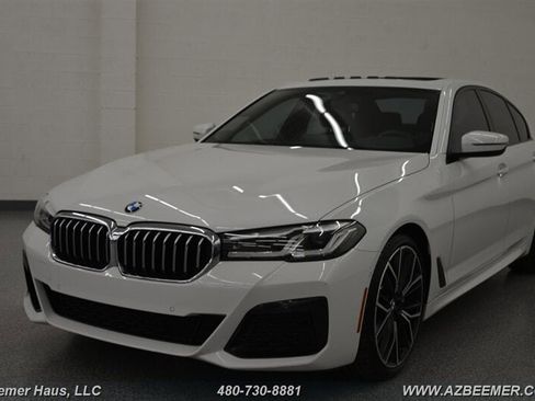 Used 2022 BMW 530i w/ M Sport Package image 2