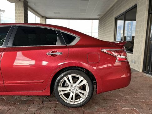 Used 2015 Nissan Altima 3.5 SL FWD image 5