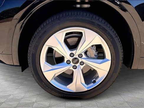 Used 2023 Audi Q5 2.0T Premium Plus w/ Premium Plus Package image 8