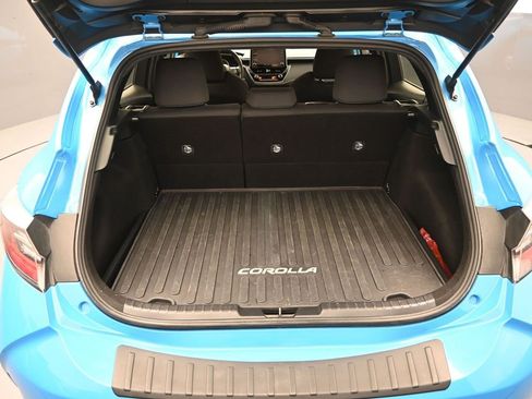 Used 2021 Toyota Corolla SE w/ SE Preferred Package image 32