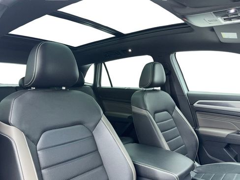 Used 2023 Volkswagen Atlas Cross Sport SEL Premium R-Line image 43