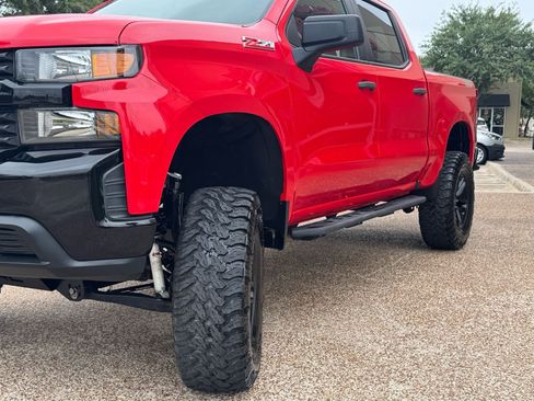 Used 2021 Chevrolet Silverado 1500 Custom Trail Boss AWD/4WD image 3