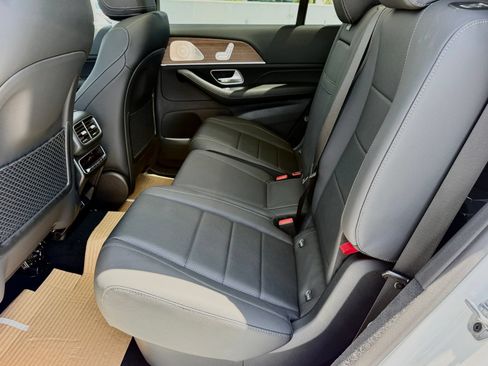 New 2026 Mercedes-Benz GLS 450 4MATIC image 29