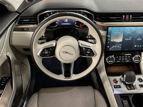 Used 2022 Jaguar F-PACE S image 28