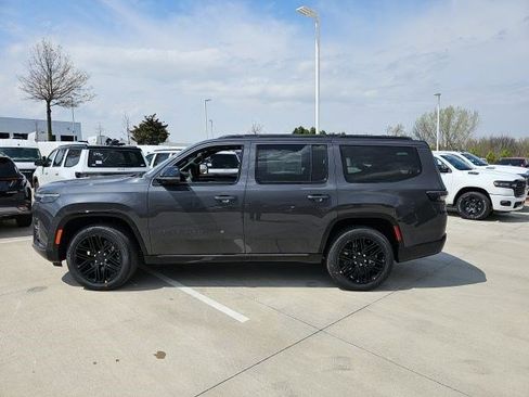 New 2026 Jeep Grand Wagoneer Limited AWD/4WD image 2