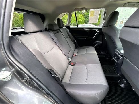 Used 2022 Toyota RAV4 XLE w/ Convenience Package AWD/4WD image 16