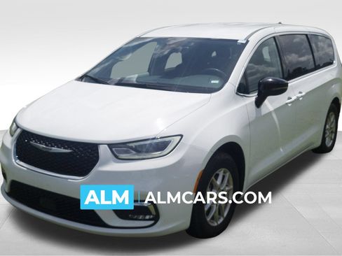 Used 2024 Chrysler Pacifica Touring-L FWD image 1