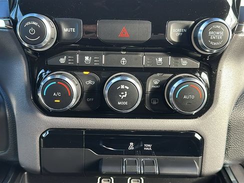 Used 2024 RAM 1500 Laramie RWD image 28