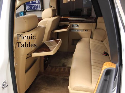 Used 2007 Rolls-Royce Phantom Sedan RWD image 19
