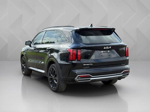 Certified 2023 Kia Sorento SX image 7