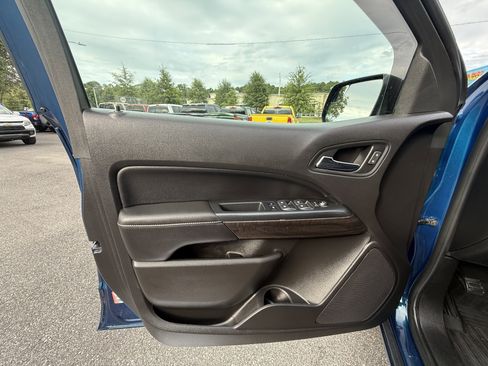 Used 2019 GMC Canyon SLE w/ Driver Alert Package image 13