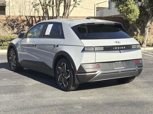 Used 2024 Hyundai Ioniq 5 SEL image 4