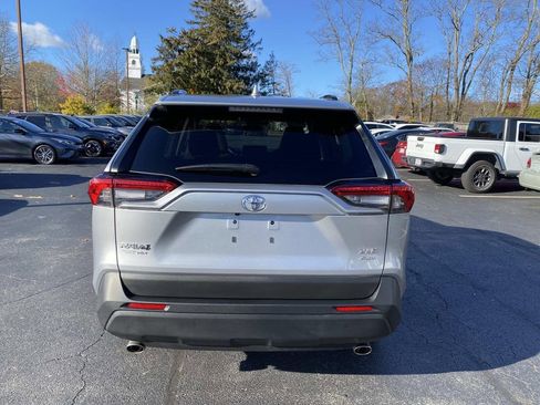 Used 2025 Toyota RAV4 XLE image 4